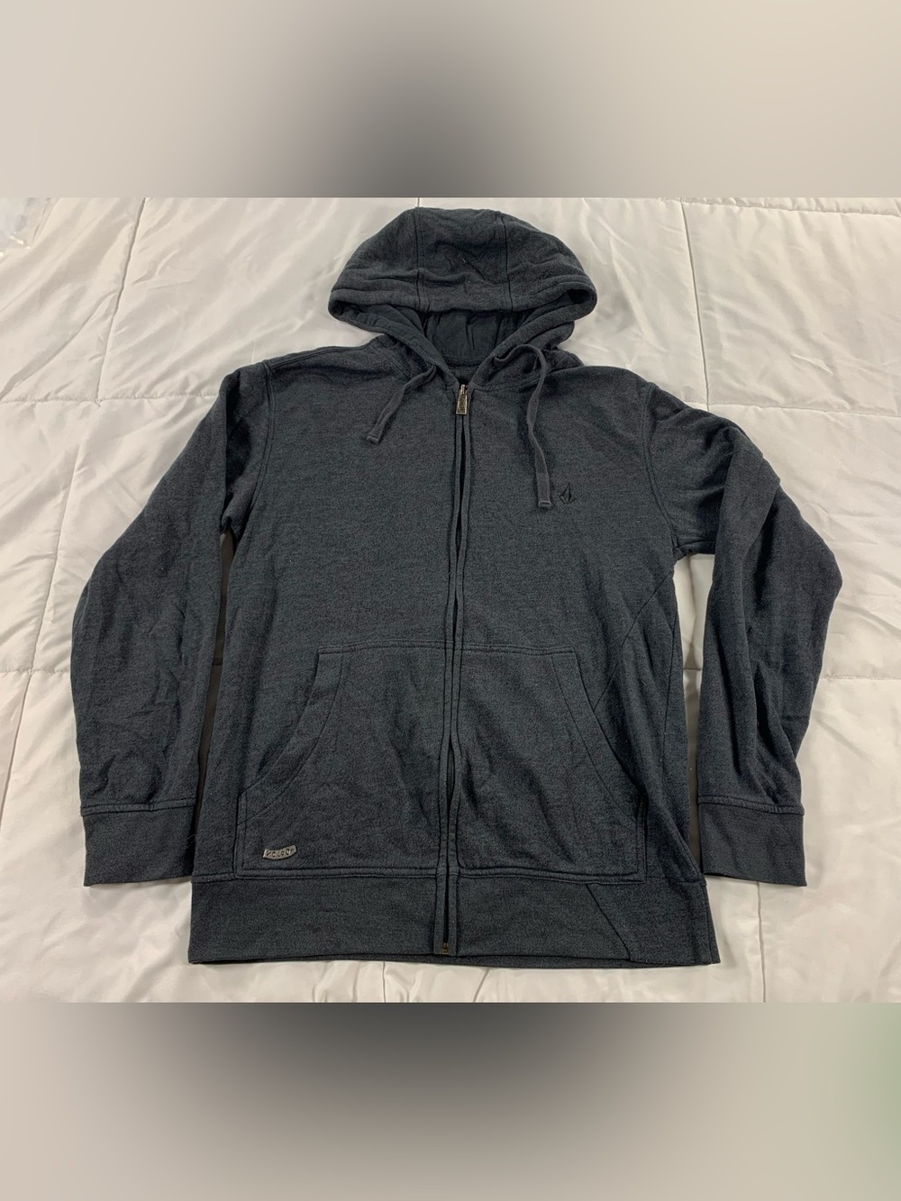 Pre loved VOLCOM zip up sweater mens size M